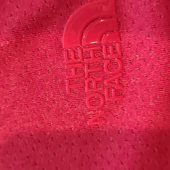 The North Face workout top - Picture 2 of 4